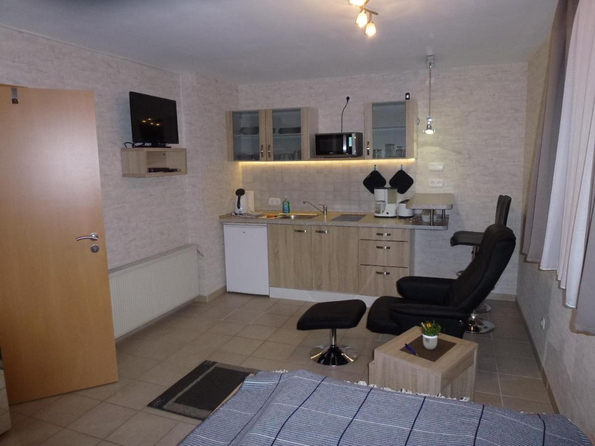 Ferienwohnung Erpel Olpe Bagian luar foto