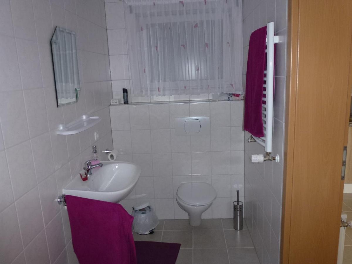 Ferienwohnung Erpel Olpe Bagian luar foto